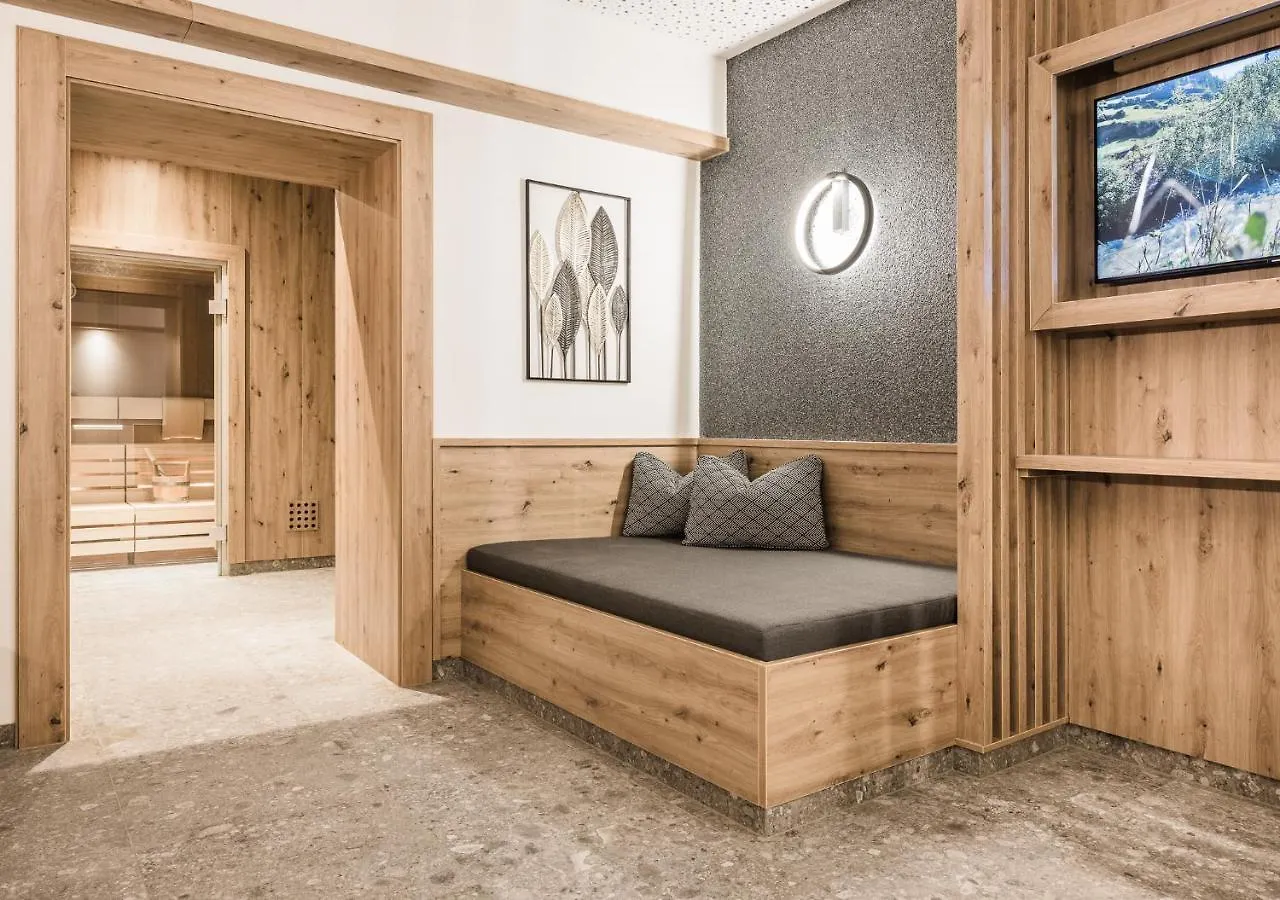 *** Konukevi Andre Arnold - Boutique Pension Sölden Avusturya