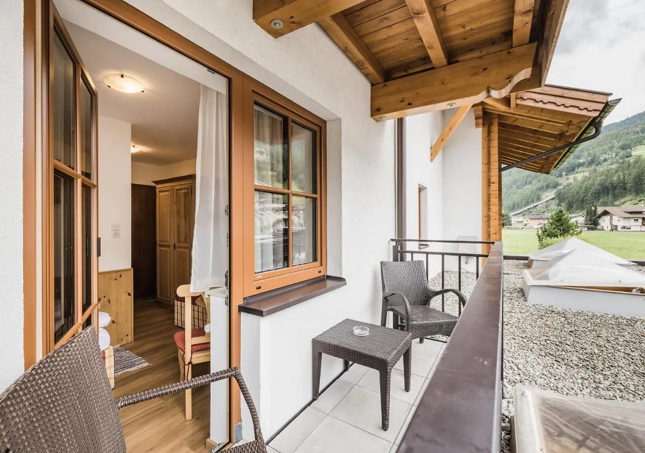 *** Konukevi Andre Arnold - Boutique Pension Sölden Avusturya