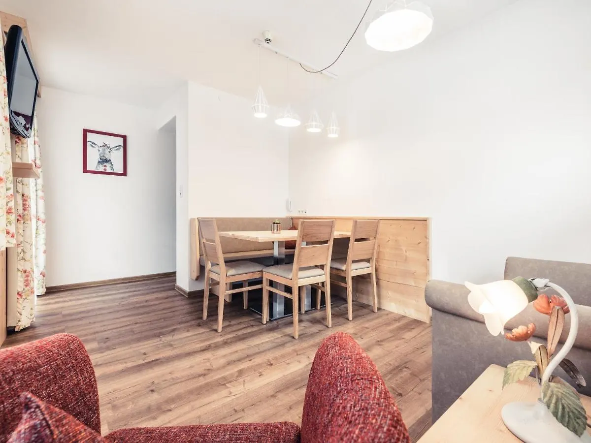 Andre Arnold - Boutique Pension Sölden 3*,  Avusturya