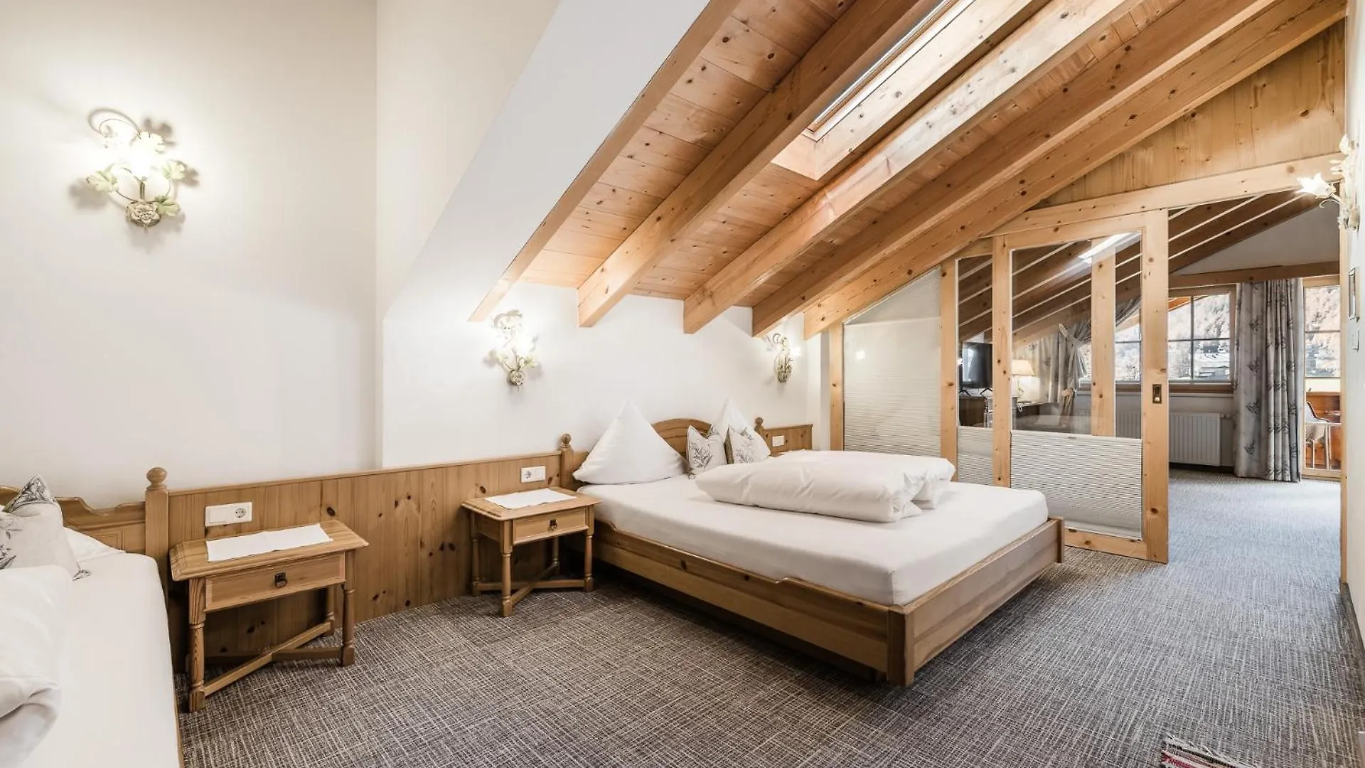 *** Konukevi Andre Arnold - Boutique Pension Sölden Avusturya