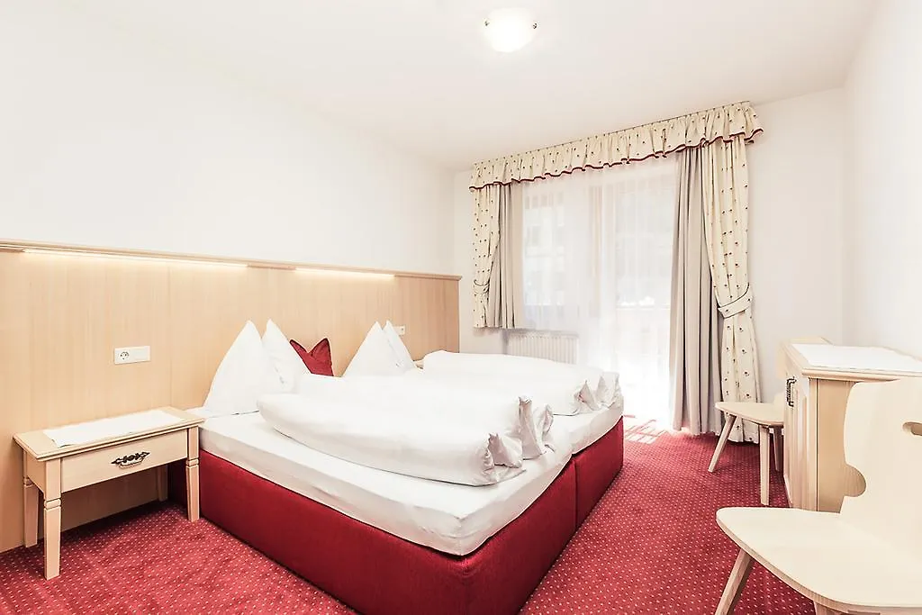 Andre Arnold - Boutique Pension Sölden Avusturya